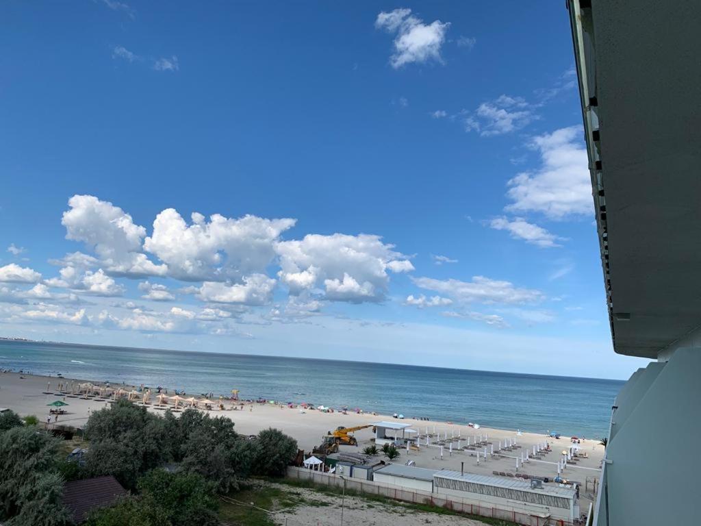 White Tower Mamaia Prestige Apartments Экстерьер фото