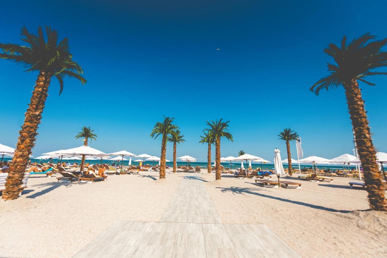 White Tower Mamaia Prestige Apartments Экстерьер фото