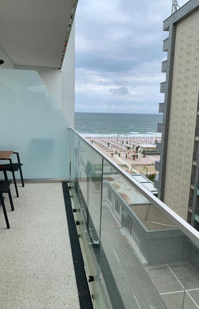 White Tower Mamaia Prestige Apartments Экстерьер фото